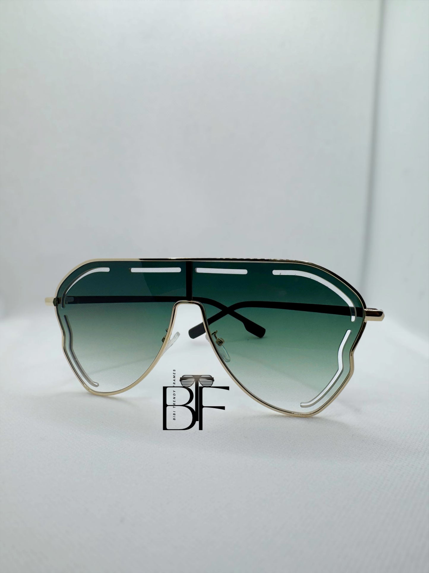 BTF-0136: Oversized Sunglasses. Frameless Retro Women Sun glasses UV400 Lens