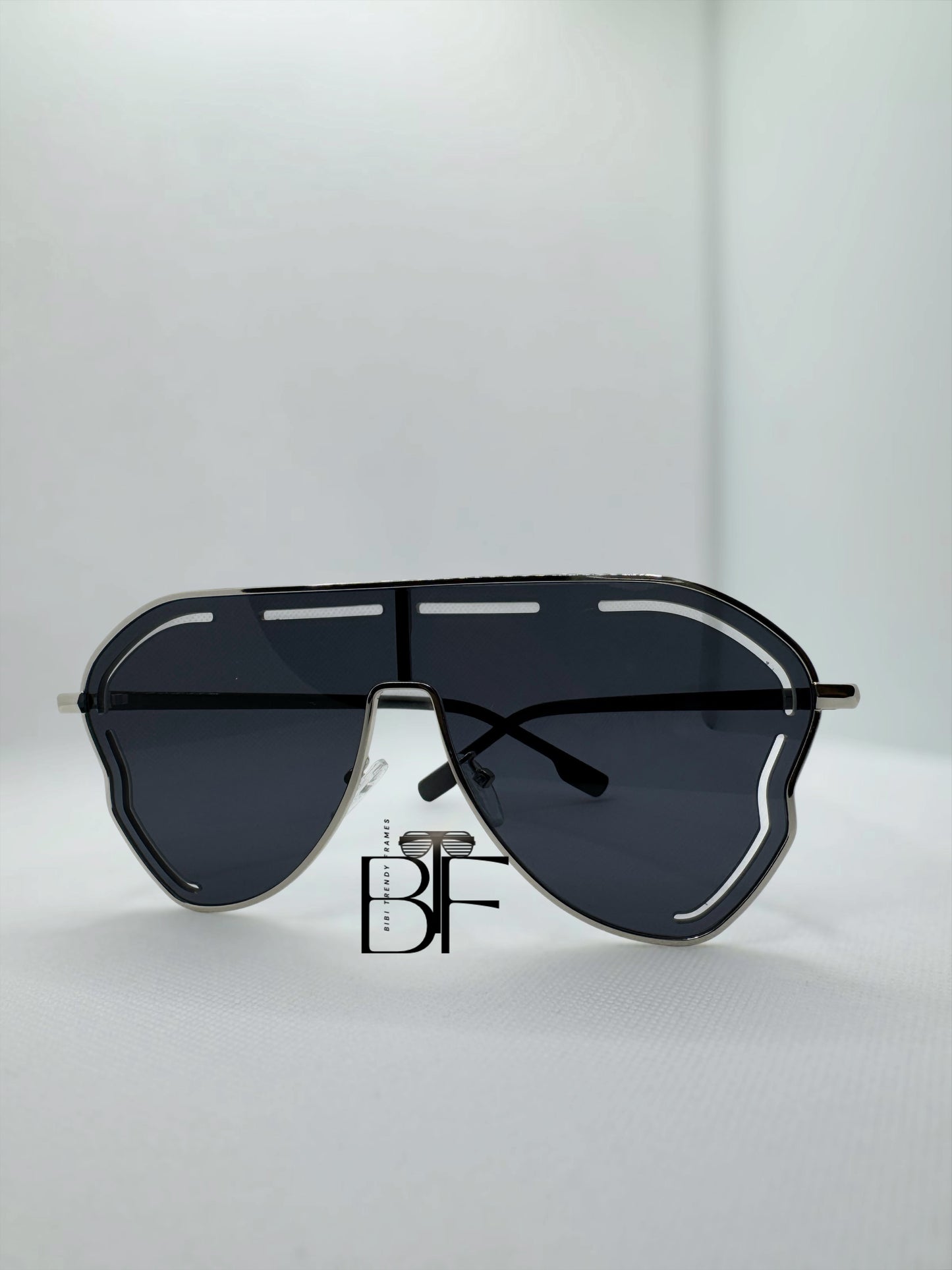 BTF-0136: Oversized Sunglasses. Frameless Retro Women Sun glasses UV400 Lens