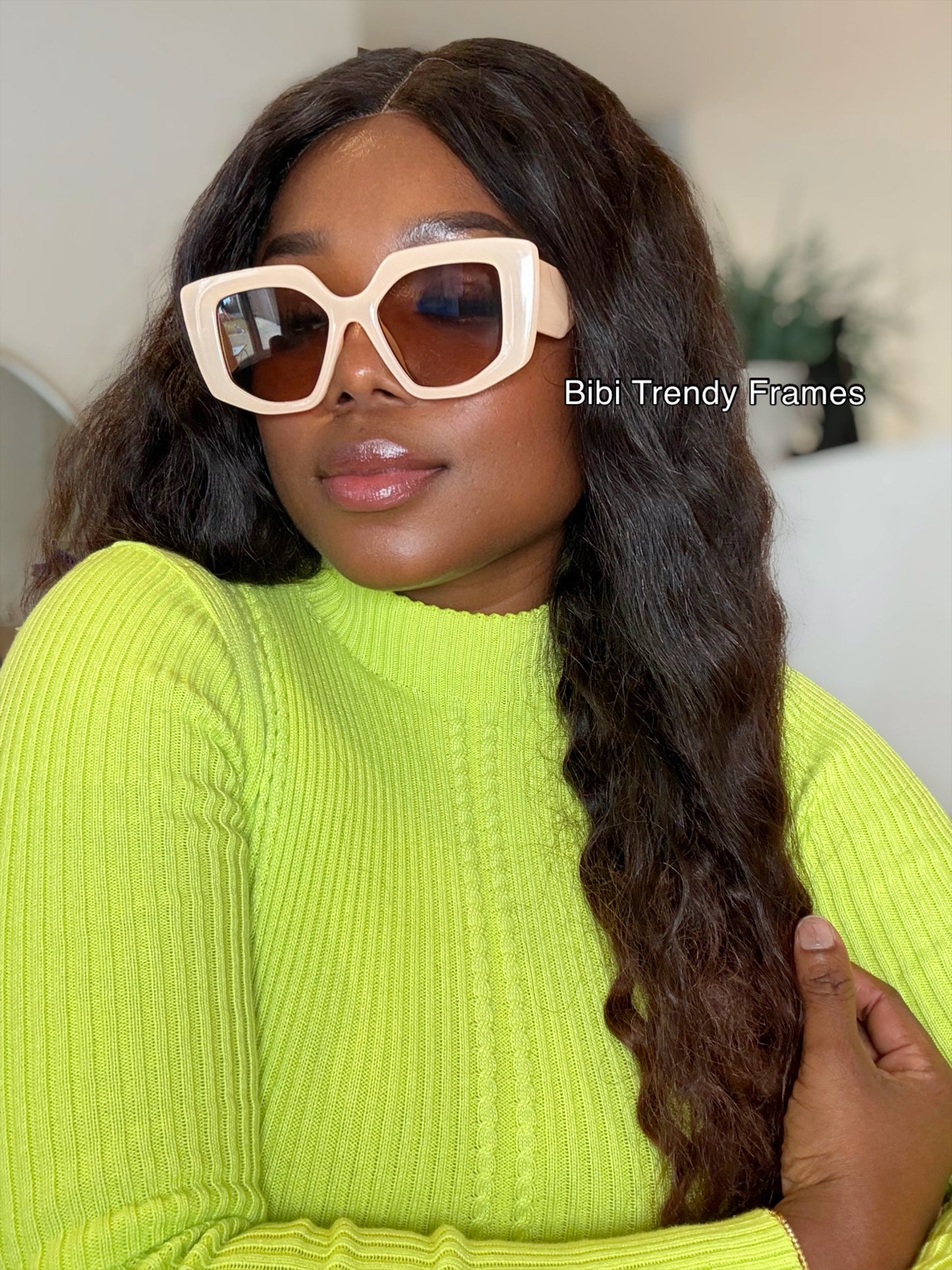 BTF-0117: Oversized Diamond Full Frame Sunglasses