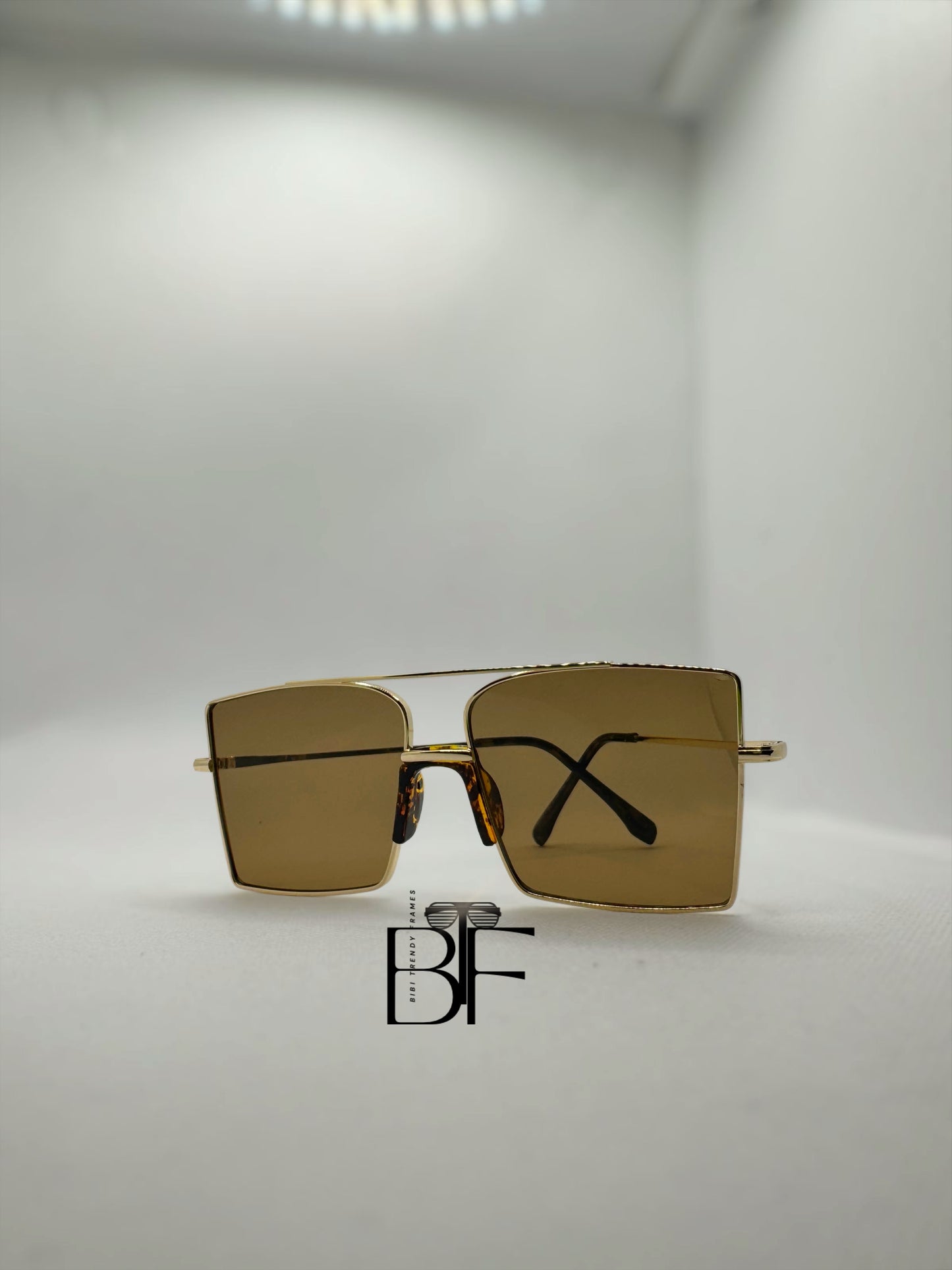 BTF-0148: Big Square Vintage 90s Style Oversided Frameless Unisex Sunglasses with Tinted UV400 Lens