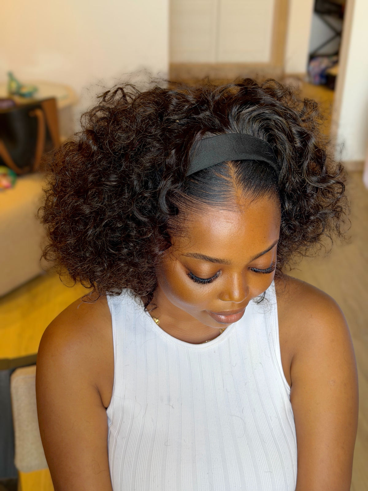 Bouncy curls headband wig