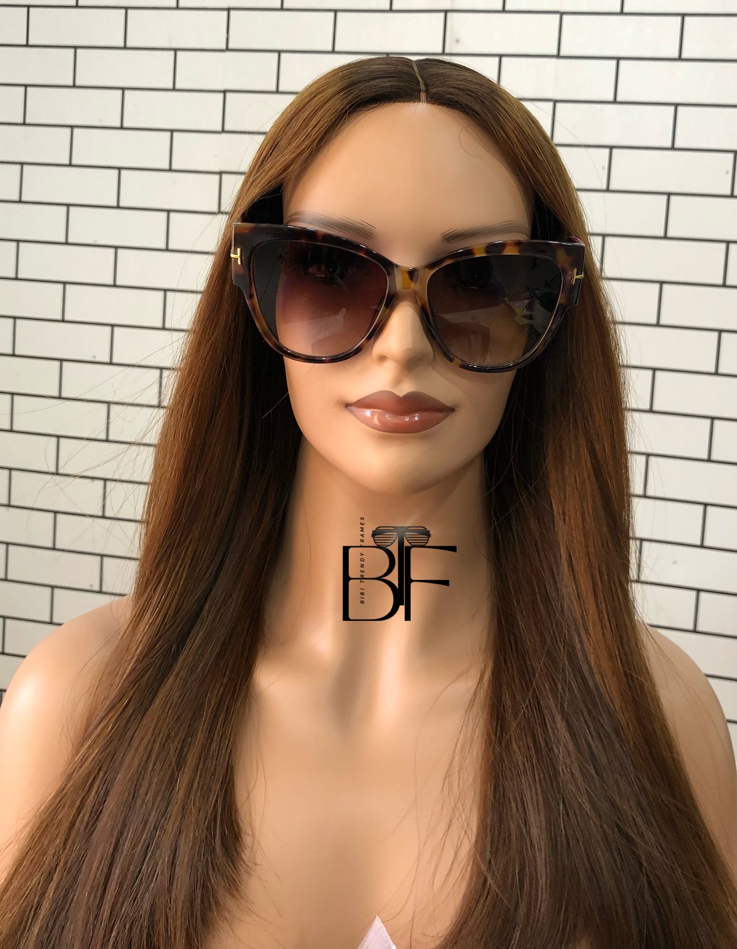 BTF-0104: Oversized Butterfly Frame Women Luxury Sunglasses