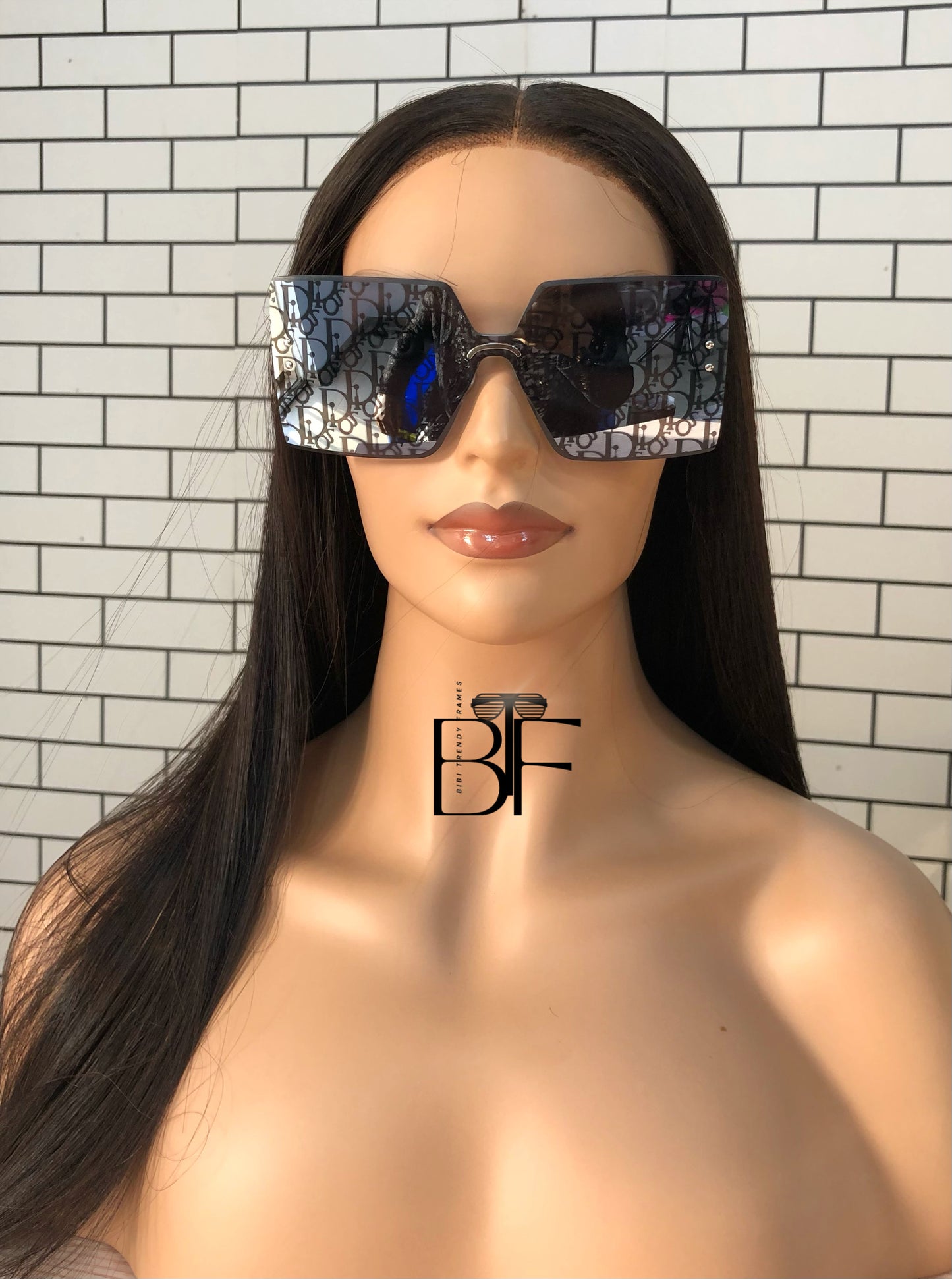 BTF-0081: Oversided stylish Designer inspired square sunglasses