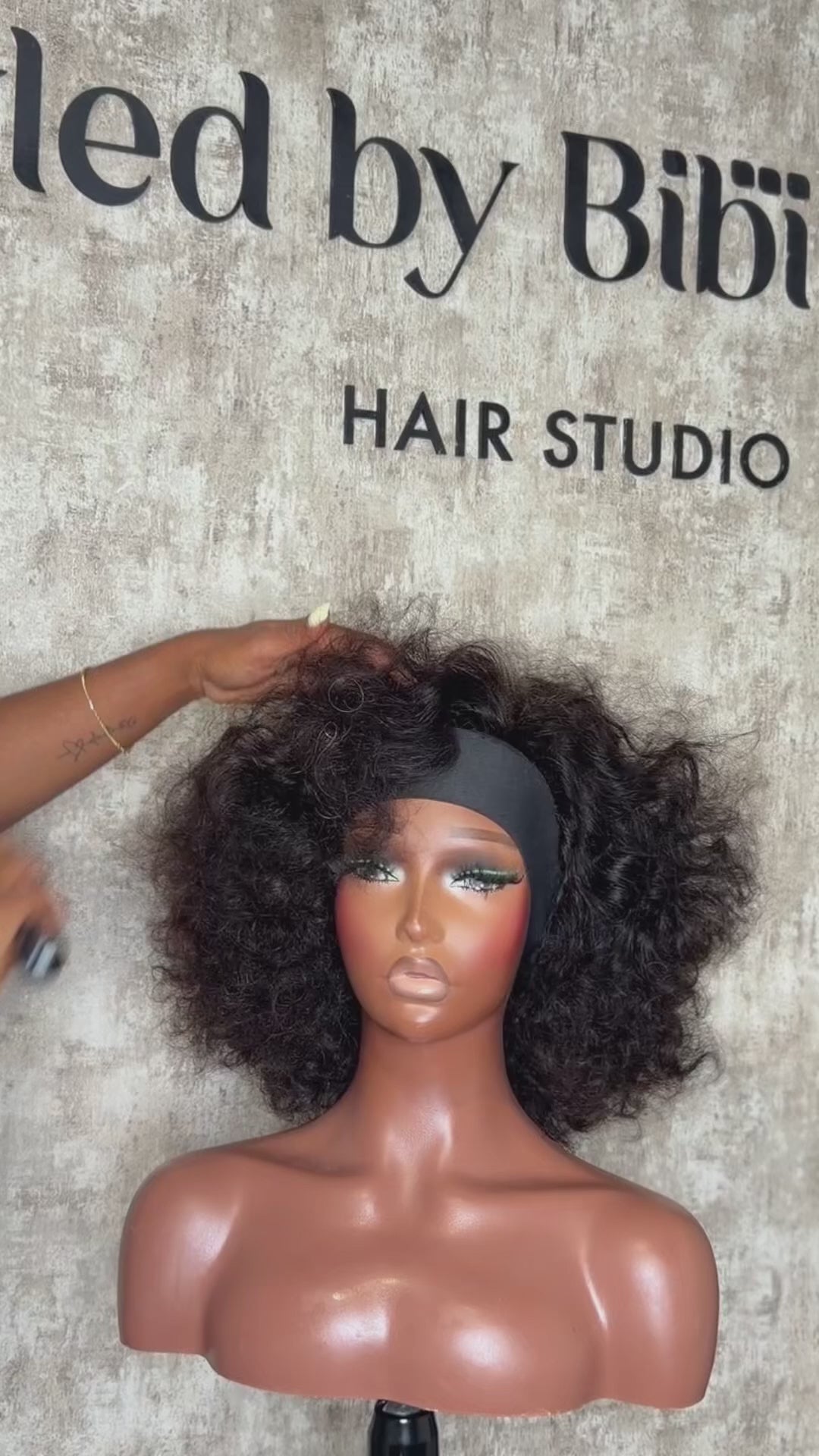 Bouncy curls headband wig