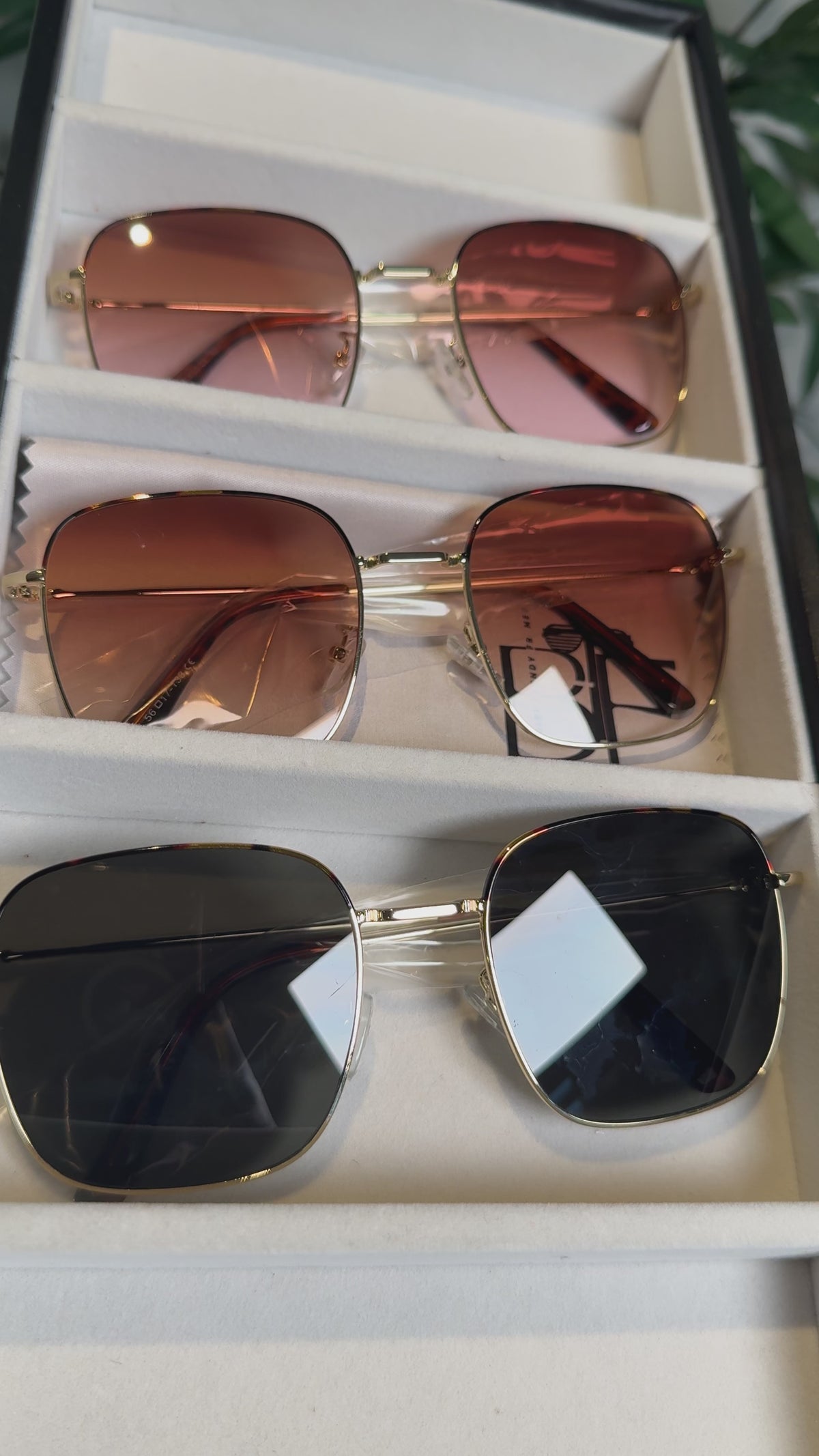 BTF-0146: Oversized Unisex Square Frame Retro Sunglasses